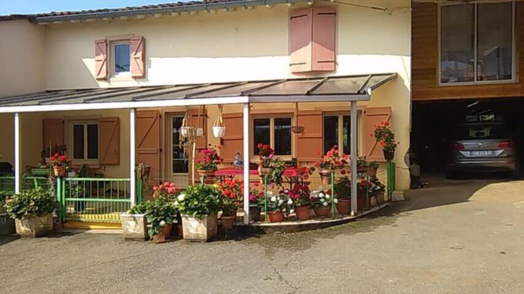Gite A La Ferme Montesquieu-Avantes Exteriör bild